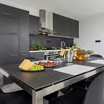 The View By بيت ضيافة 4*